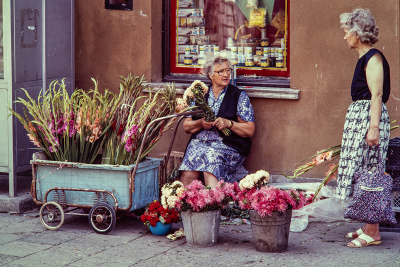 Warschau, August 1988. Mobiler Blumenladen