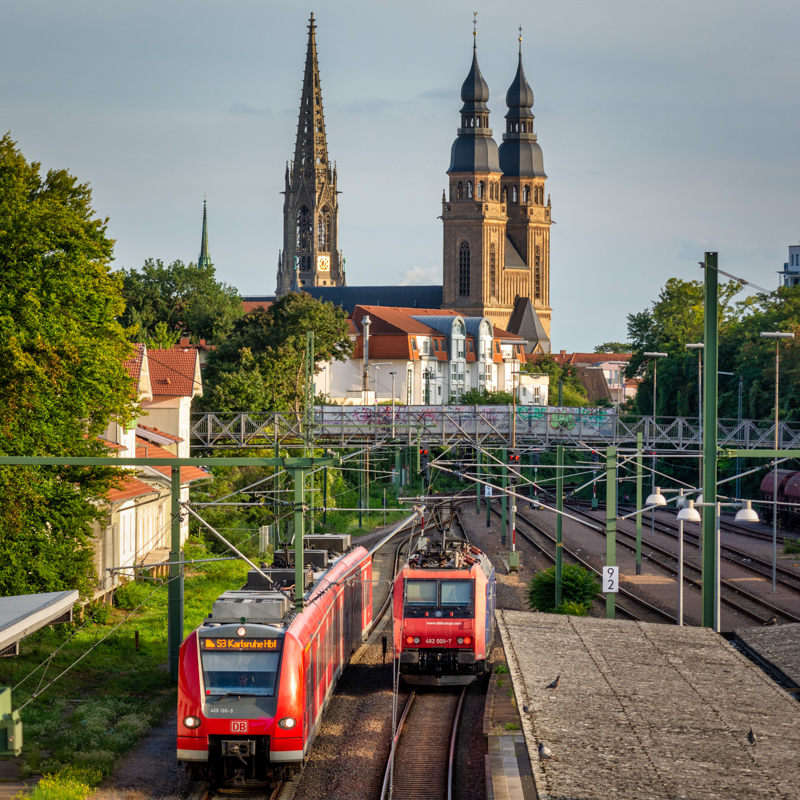 Speyer | Bahnhof mit Blick auf den Dom